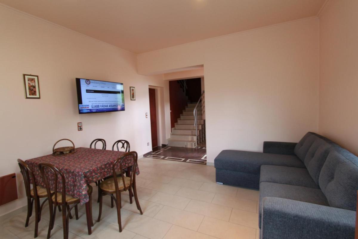 Velence Lake Apartman Гардонь Экстерьер фото